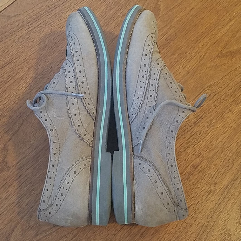 Gianni Bini Light Gray Suede Wingtip Loafers - Picture 3 of 8